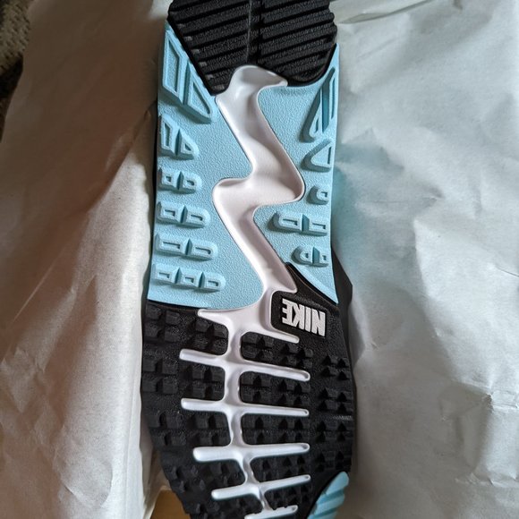 Nike Air Max Golf Cleats - Picture 4 of 5